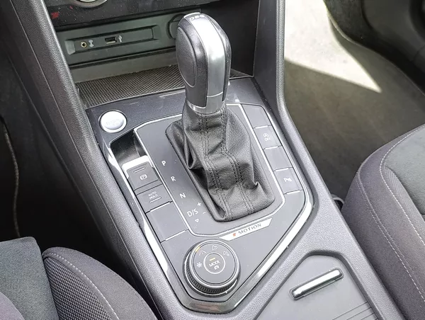 Volkswagen Tiguan 2.0TSI 162kW 4M HIGHLINE ČR - foto 27