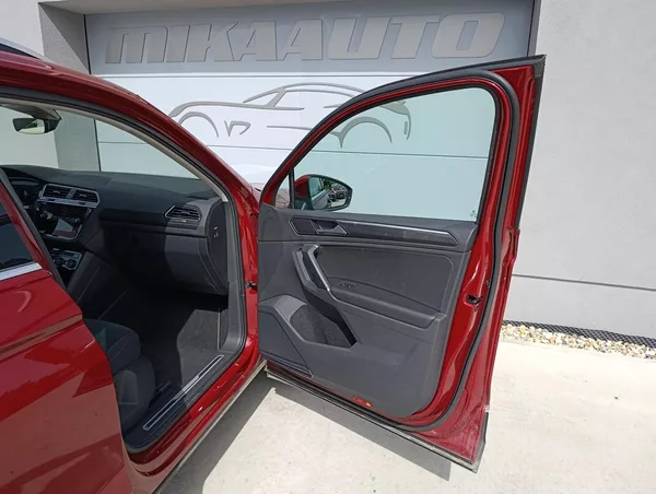 Volkswagen Tiguan 2.0TSI 162kW 4M HIGHLINE ČR - foto 29