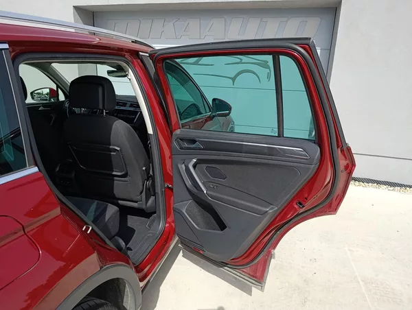 Volkswagen Tiguan 2.0TSI 162kW 4M HIGHLINE ČR - foto 30