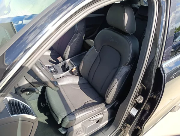 Audi Q5 2.0TDI QUATTRO S-LINE ČR - foto 12