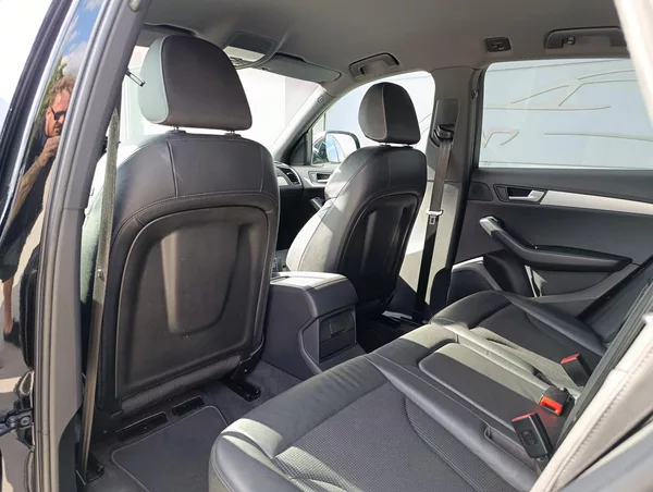 Audi Q5 2.0TDI QUATTRO S-LINE ČR - foto 13