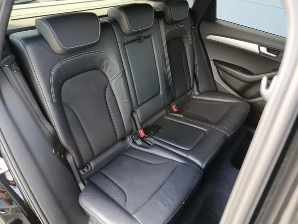 Audi Q5 2.0TDI QUATTRO S-LINE ČR - foto 15