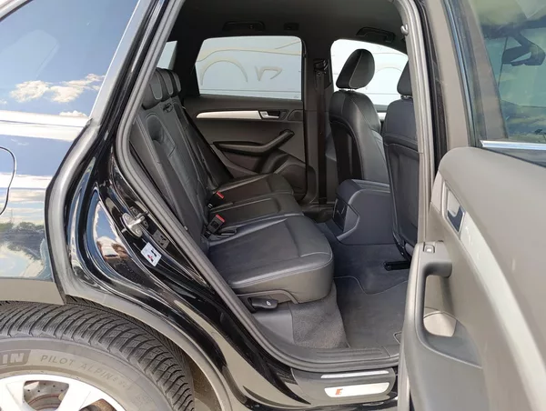 Audi Q5 2.0TDI QUATTRO S-LINE ČR - foto 16