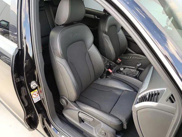 Audi Q5 2.0TDI QUATTRO S-LINE ČR - foto 17