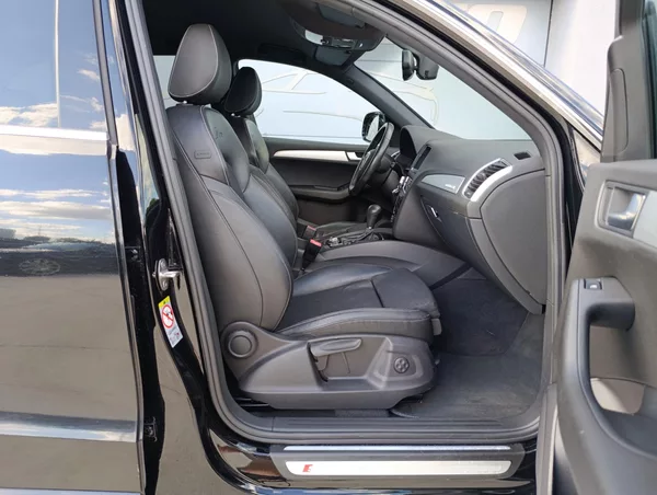Audi Q5 2.0TDI QUATTRO S-LINE ČR - foto 18