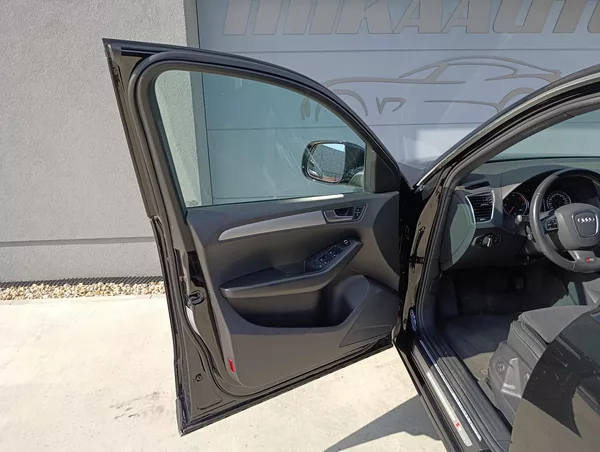 Audi Q5 2.0TDI QUATTRO S-LINE ČR - foto 27