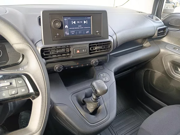 Toyota ProAce City City 1,5D 75kW L2 ČR,1.MAJITEL - foto 15