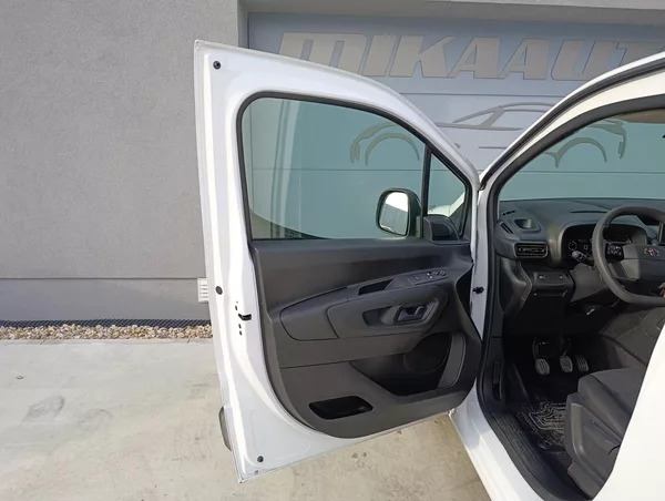 Toyota ProAce City City 1,5D 75kW L2 ČR,1.MAJITEL - foto 19