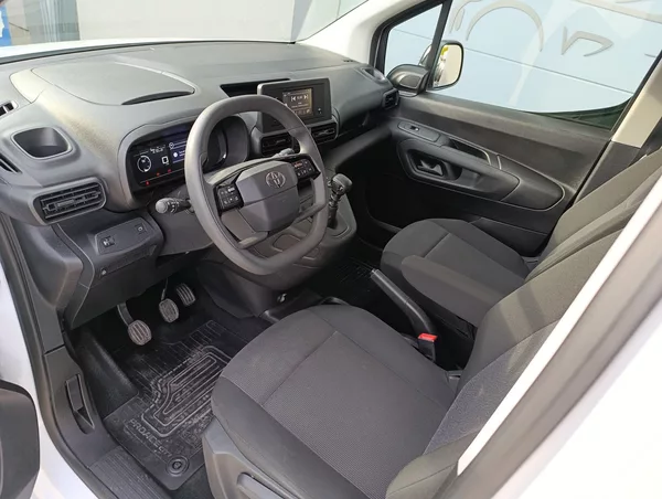 Toyota ProAce City City 1,5D 75kW L2 ČR,1.MAJITEL - foto 9