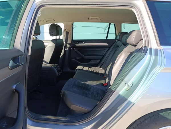 Volkswagen Passat 2.0TDI DSG ČR 1. MAJITEL DPH - foto 12