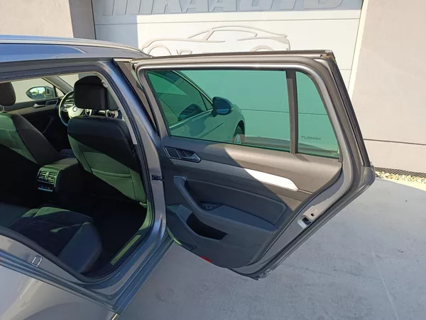 Volkswagen Passat 2.0TDI DSG ČR 1. MAJITEL DPH - foto 27