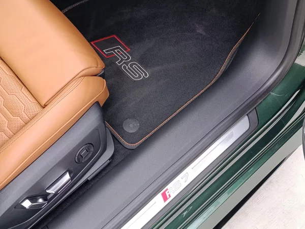 Audi RS 7 4.0TFSI AUDI EXCLUSIVE DPH - foto 46