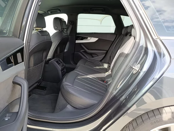 Audi A4 AVANT 40TDI QUATTRO S-LINE DPH - foto 17