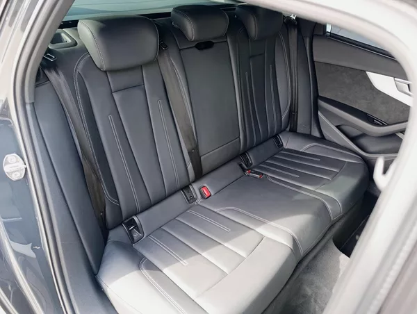 Audi A4 AVANT 40TDI QUATTRO S-LINE DPH - foto 18