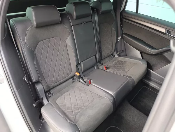 Škoda Kodiaq 2.0TDI 4X4 SPORTLINE 1.MAJ ČR - foto 17