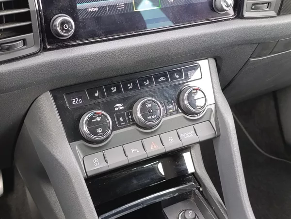 Škoda Kodiaq 2.0TDI 4X4 SPORTLINE 1.MAJ ČR - foto 26