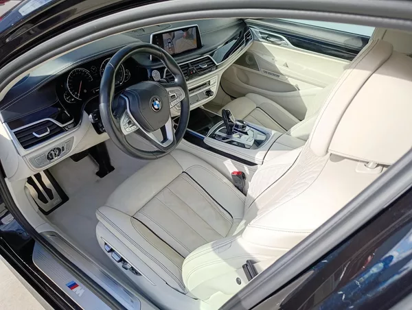 BMW Řada 7 750Li xDRIVE ČR 1.MAJ DPH - foto 10