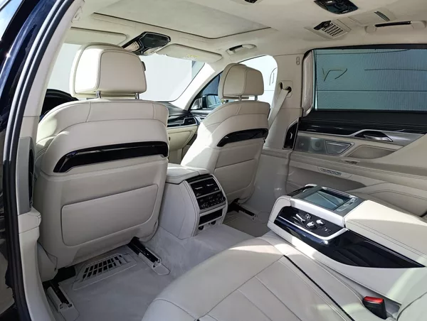 BMW Řada 7 750Li xDRIVE ČR 1.MAJ DPH - foto 12
