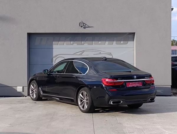 BMW Řada 7 750Li xDRIVE ČR 1.MAJ DPH - foto 14