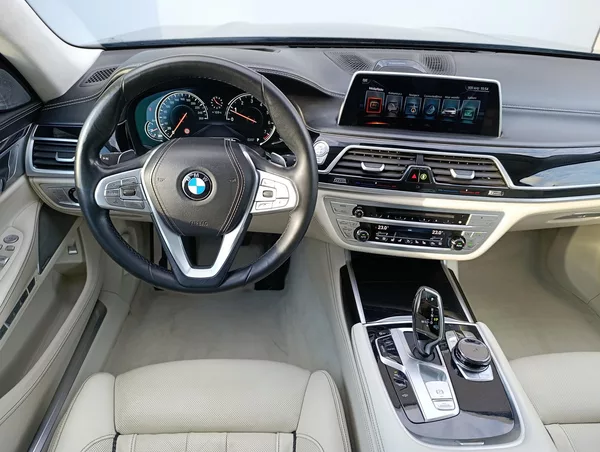 BMW Řada 7 750Li xDRIVE ČR 1.MAJ DPH - foto 28