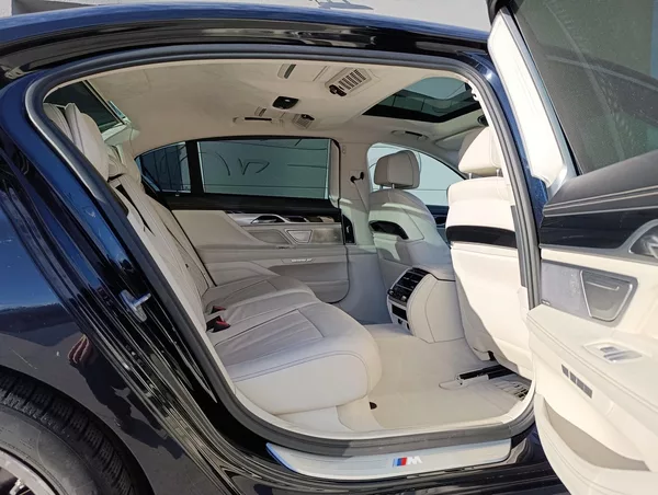 BMW Řada 7 750Li xDRIVE ČR 1.MAJ DPH - foto 39