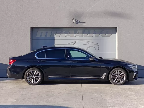 BMW Řada 7 750Li xDRIVE ČR 1.MAJ DPH - foto 42