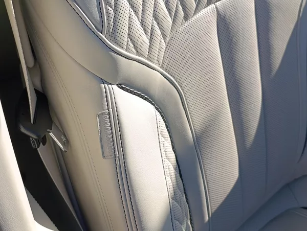 BMW Řada 7 750Li xDRIVE ČR 1.MAJ DPH - foto 44