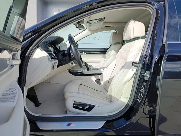 BMW Řada 7 750Li xDRIVE ČR 1.MAJ DPH - foto 9