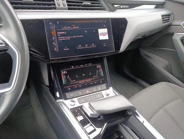 Audi e-tron 55 300kW QUATTRO S-LINE - foto 25