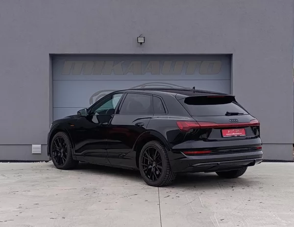 Audi e-tron 55 300kW QUATTRO S-LINE - foto 7