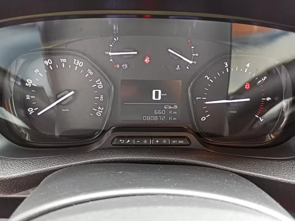 Opel Vivaro 1.5CDTi 88kW L1H1, ČR, DPH - foto 10
