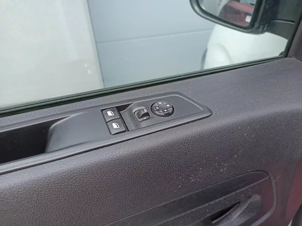 Opel Vivaro 1.5CDTi 88kW L1H1, ČR, DPH - foto 14