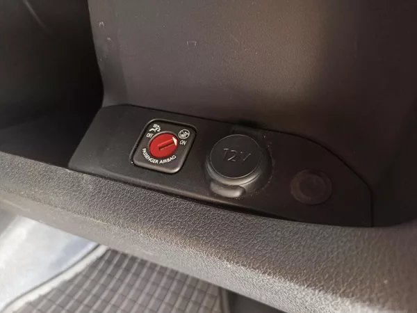 Opel Vivaro 1.5CDTi 88kW L1H1, ČR, DPH - foto 15