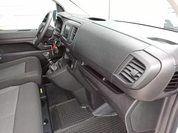 Opel Vivaro 1.5CDTi 88kW L1H1, ČR, DPH - foto 17