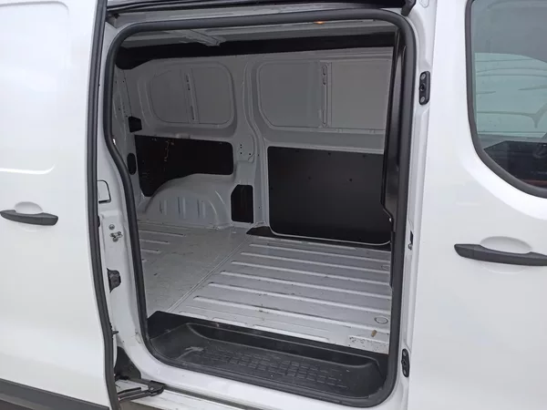 Opel Vivaro 1.5CDTi 88kW L1H1, ČR, DPH - foto 19