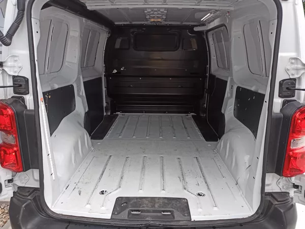 Opel Vivaro 1.5CDTi 88kW L1H1, ČR, DPH - foto 20