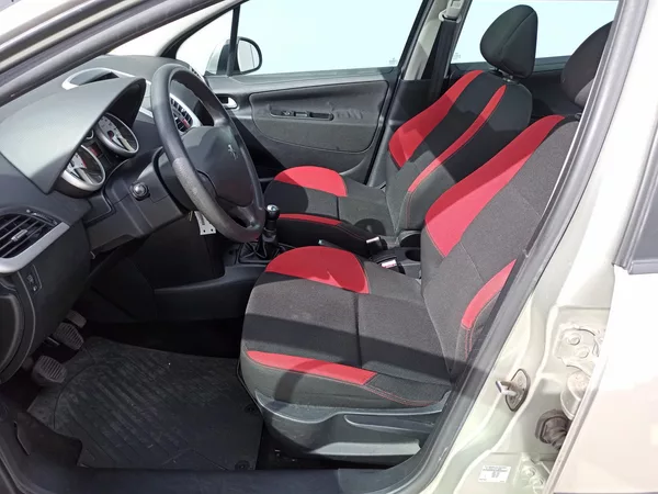 Peugeot 207 1.4 VT-i 70kW SW PANORAMA ČR - foto 9