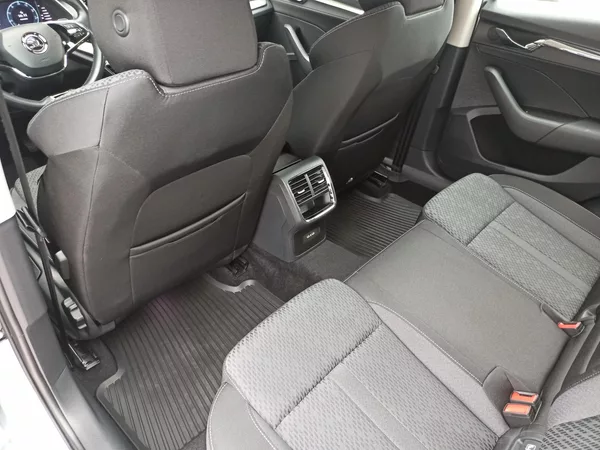 Škoda Octavia 2.0TDI DSG STYLE 1.MAJ ZÁRUKA - foto 12