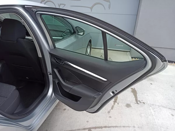 Škoda Octavia 2.0TDI DSG STYLE 1.MAJ ZÁRUKA - foto 25