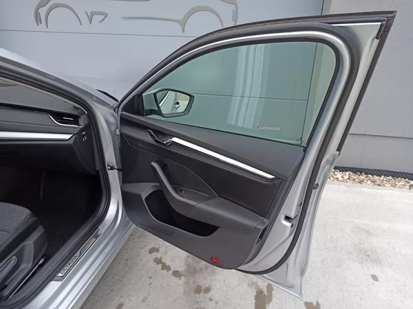 Škoda Octavia 2.0TDI DSG STYLE 1.MAJ ZÁRUKA - foto 26