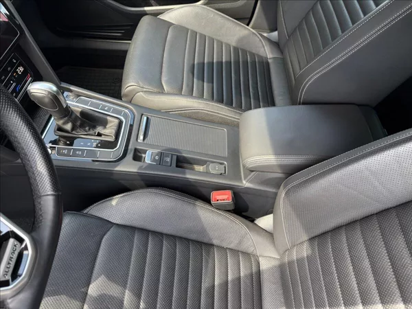 Volkswagen Passat 2,0 TSI 206 KW 4M AUT ALLTRACK - foto 24
