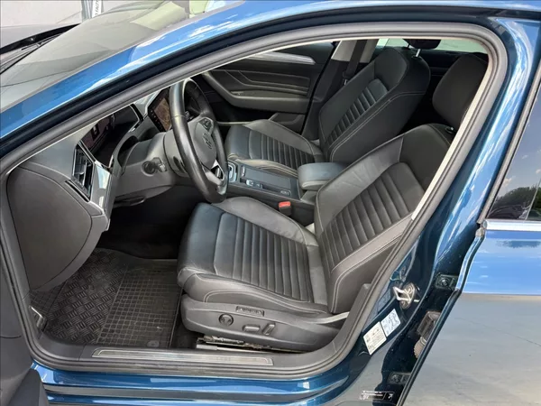 Volkswagen Passat 2,0 TSI 206 KW 4M AUT ALLTRACK - foto 25