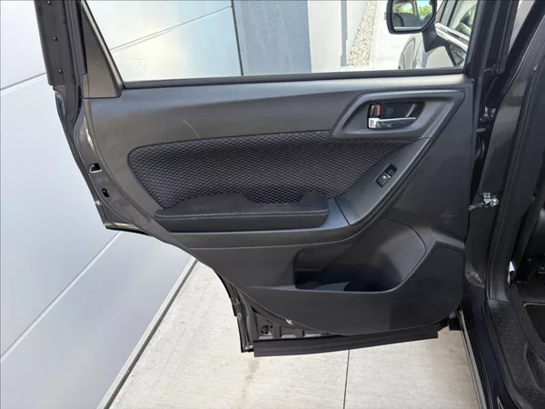 Subaru Forester 2,0 110 kw ČR 1 majitel servis - foto 20