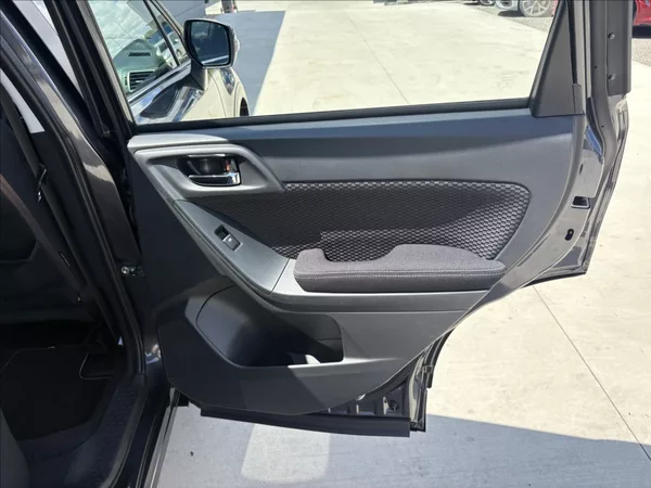 Subaru Forester 2,0 110 kw ČR 1 majitel servis - foto 30