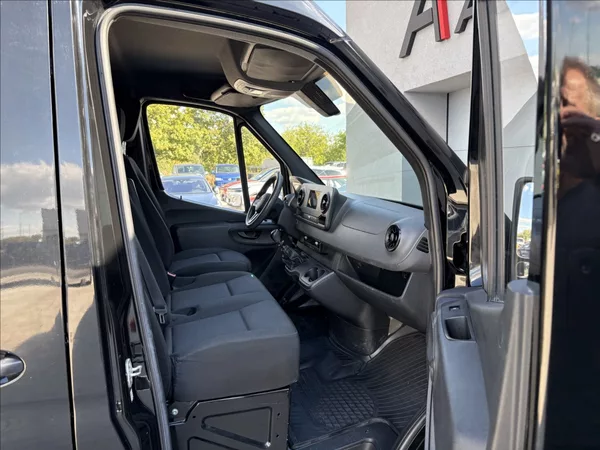 Mercedes-Benz Sprinter 2,0 CDI L2H2 1. MAJ CZ DPH - foto 17