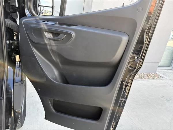 Mercedes-Benz Sprinter 2,0 CDI L2H2 1. MAJ CZ DPH - foto 18