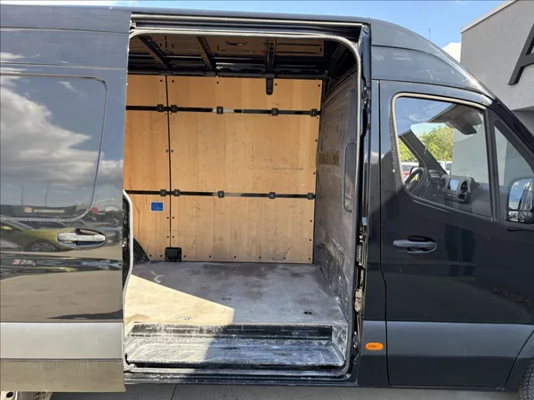 Mercedes-Benz Sprinter 2,0 CDI L2H2 1. MAJ CZ DPH - foto 19