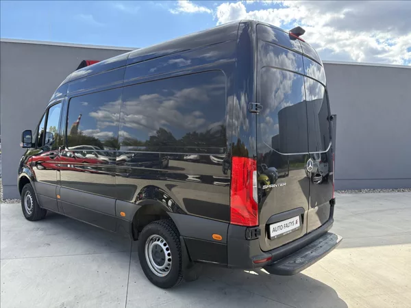 Mercedes-Benz Sprinter 2,0 CDI L2H2 1. MAJ CZ DPH - foto 4