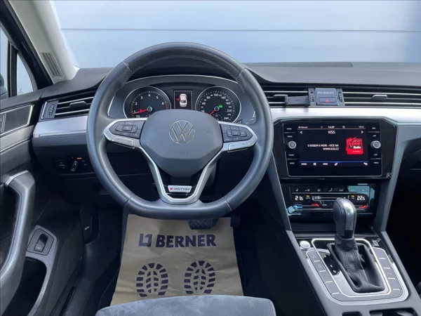 Volkswagen Passat 2,0 TSI 200KW 4X4 DSG ČR. - foto 10