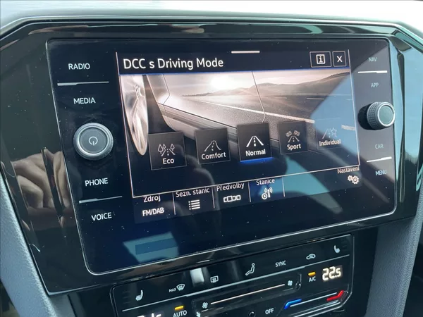 Volkswagen Passat 2,0 TSI 200KW 4X4 DSG ČR. - foto 14
